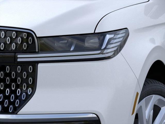 new 2025 Lincoln Navigator car, priced at $105,490