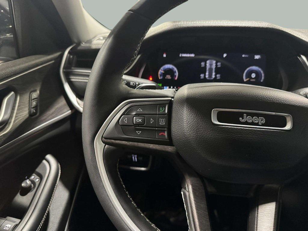 used 2023 Jeep Grand Cherokee car, priced at $32,995