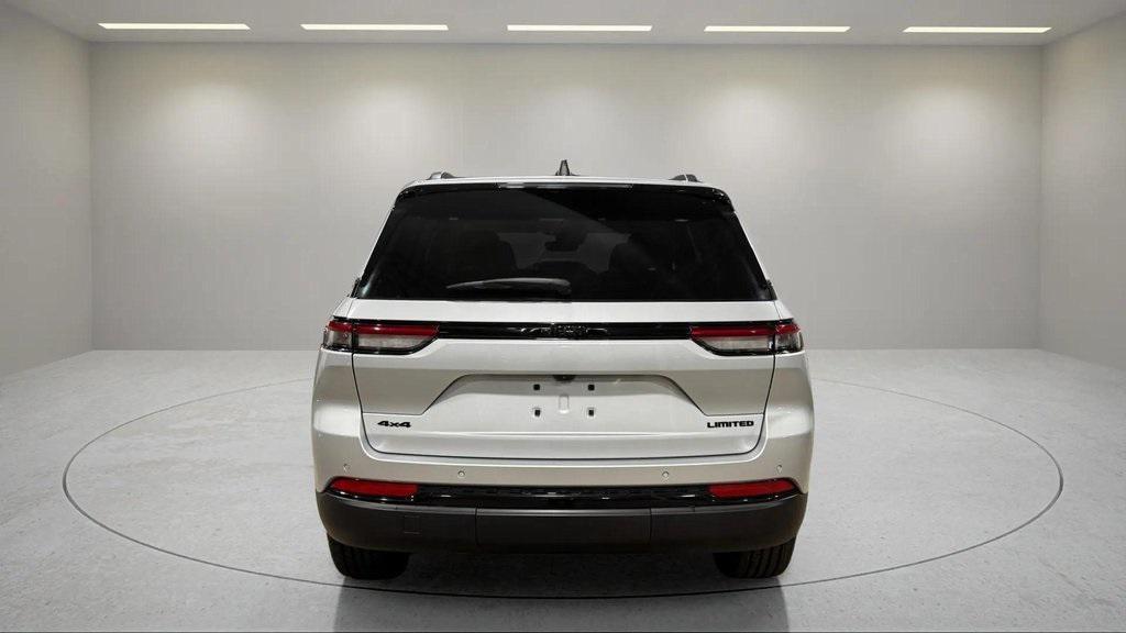 used 2023 Jeep Grand Cherokee car, priced at $32,995