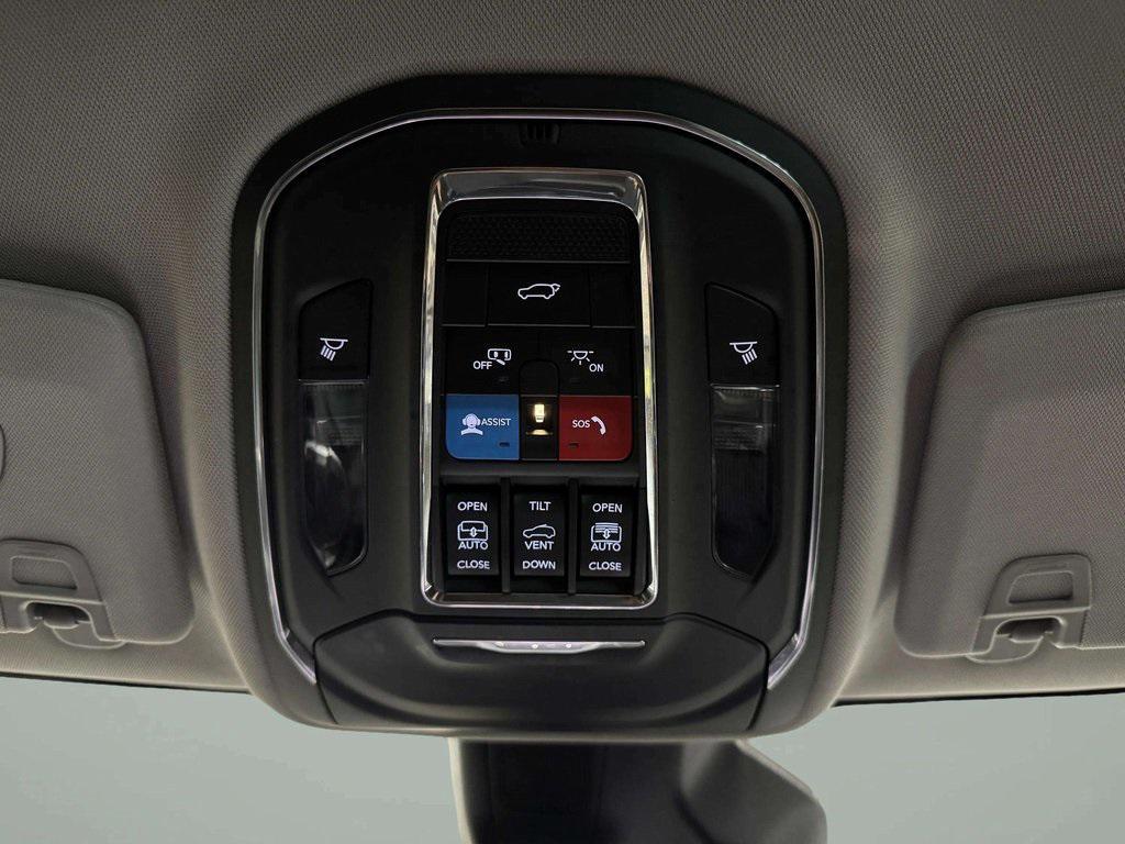 used 2023 Jeep Grand Cherokee car, priced at $32,995