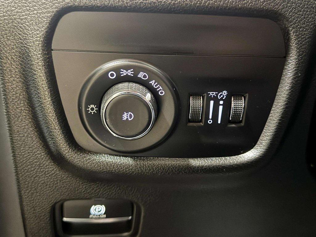 used 2023 Jeep Grand Cherokee car, priced at $32,995