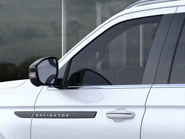 new 2025 Lincoln Navigator car, priced at $123,185