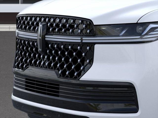 new 2025 Lincoln Navigator car, priced at $123,185