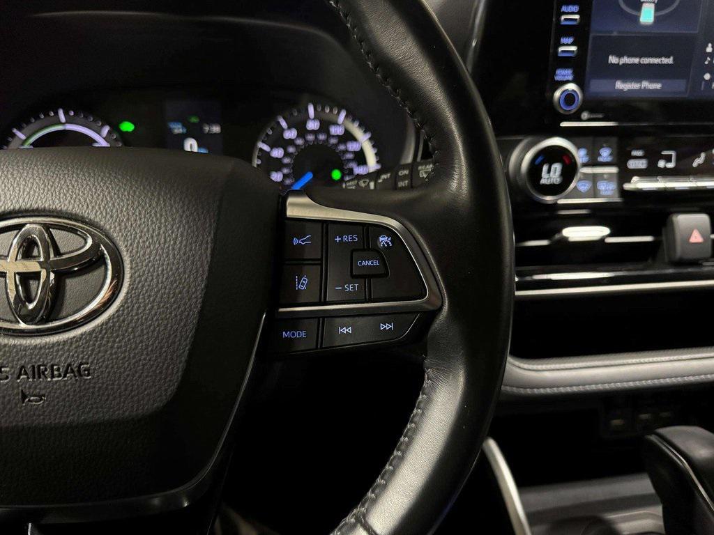 used 2021 Toyota Highlander Hybrid car, priced at $29,987