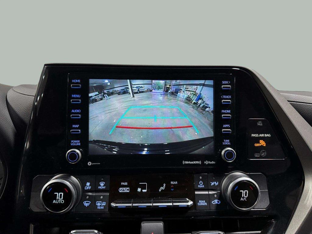 used 2021 Toyota Highlander Hybrid car, priced at $29,987