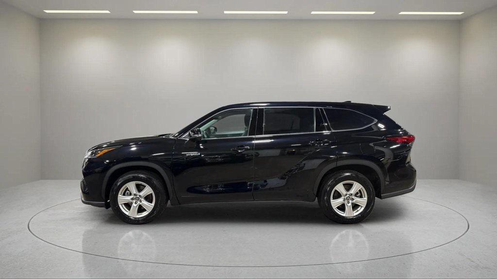 used 2021 Toyota Highlander Hybrid car, priced at $29,987