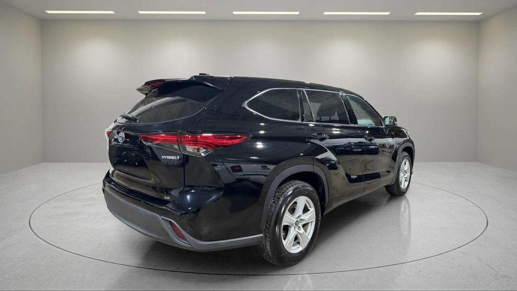 used 2021 Toyota Highlander Hybrid car, priced at $29,987