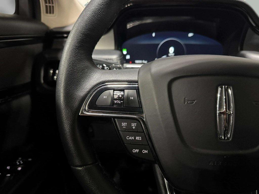 used 2022 Lincoln Nautilus car, priced at $31,495