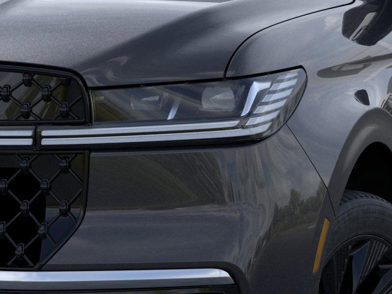 new 2025 Lincoln Navigator car, priced at $107,609