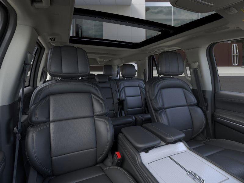new 2025 Lincoln Navigator car, priced at $103,787