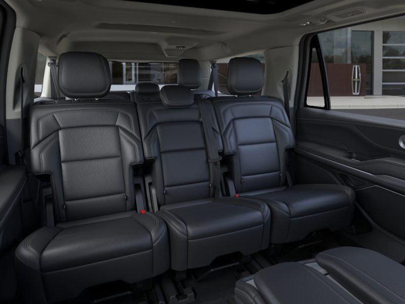 new 2025 Lincoln Navigator car, priced at $103,787