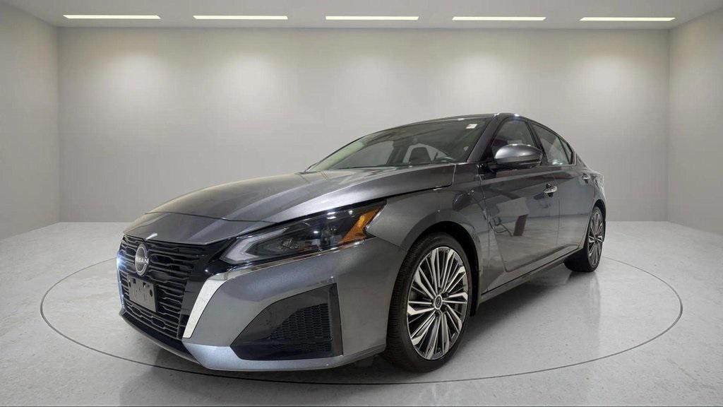 used 2024 Nissan Altima car, priced at $25,995