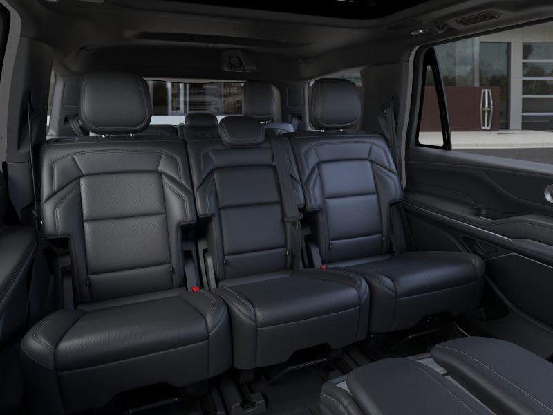 new 2025 Lincoln Navigator car, priced at $103,943