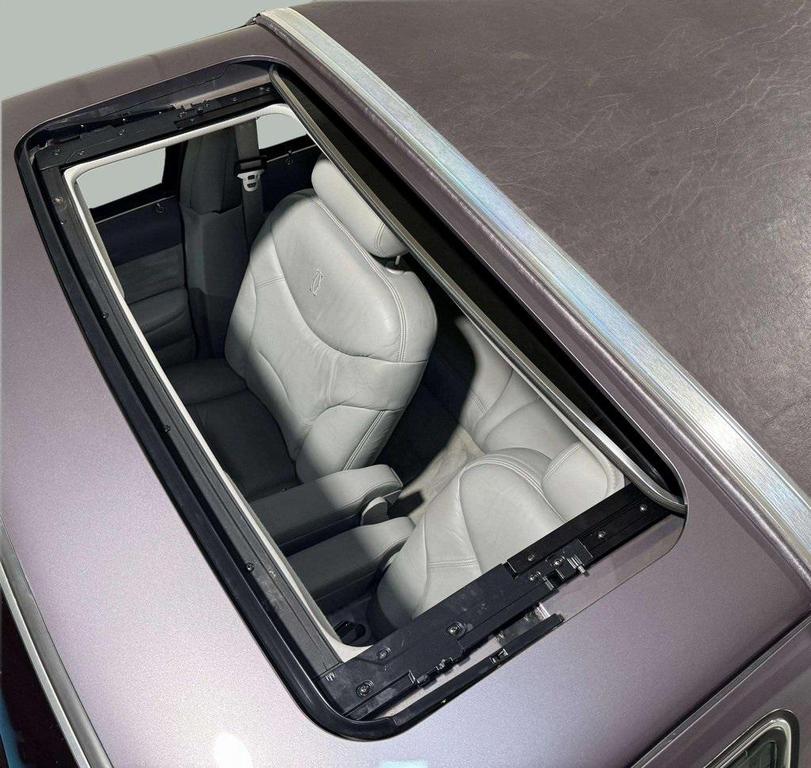 used 1995 Lincoln Town Car car, priced at $13,995