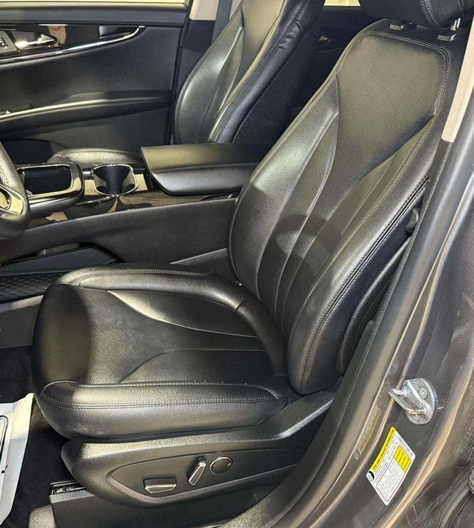 used 2022 Lincoln Nautilus car, priced at $24,995