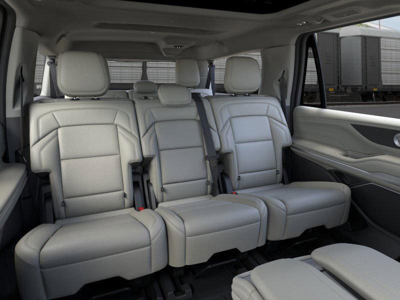 new 2025 Lincoln Navigator car, priced at $104,120