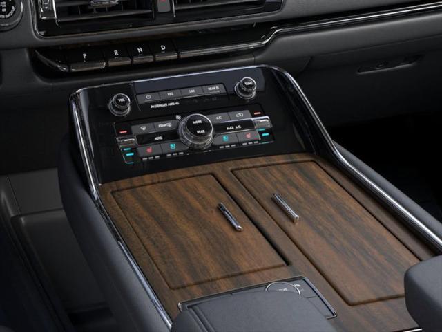 new 2024 Lincoln Navigator car, priced at $92,201