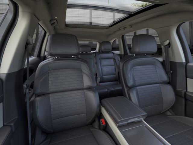 new 2025 Lincoln Nautilus car, priced at $61,711