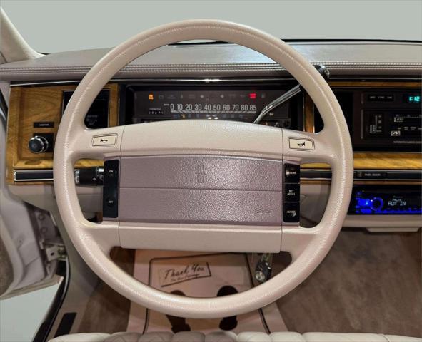 used 1991 Lincoln Town Car car, priced at $17,995