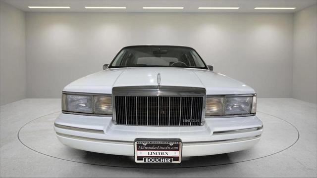 used 1991 Lincoln Town Car car, priced at $17,995