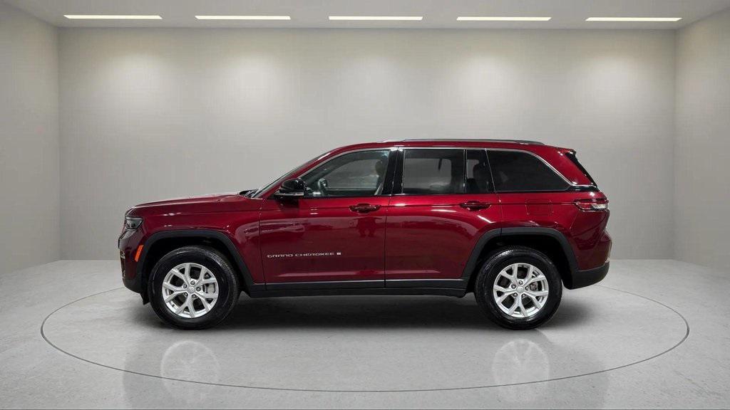 used 2023 Jeep Grand Cherokee car, priced at $28,995