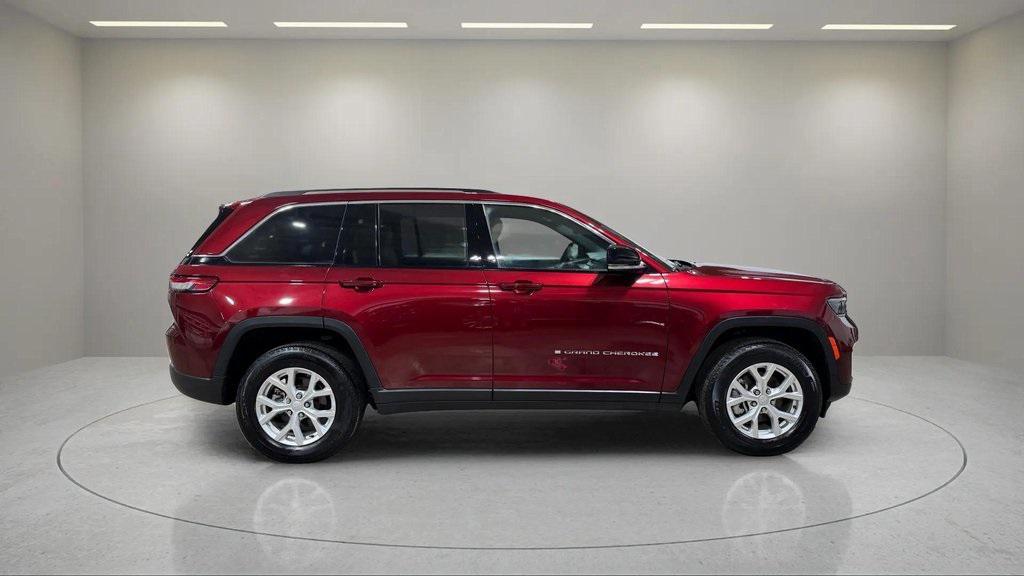 used 2023 Jeep Grand Cherokee car, priced at $28,995
