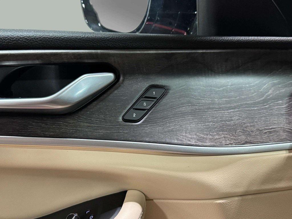 used 2023 Jeep Grand Cherokee car, priced at $28,995