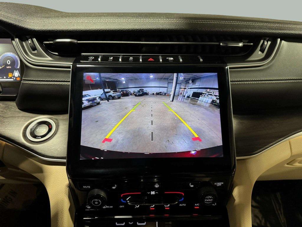 used 2023 Jeep Grand Cherokee car, priced at $28,995