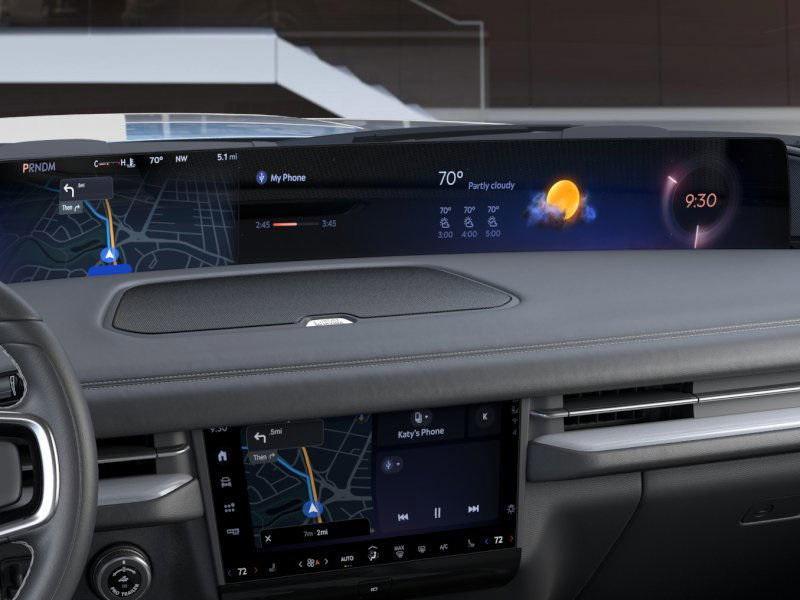 new 2025 Lincoln Navigator car, priced at $104,678