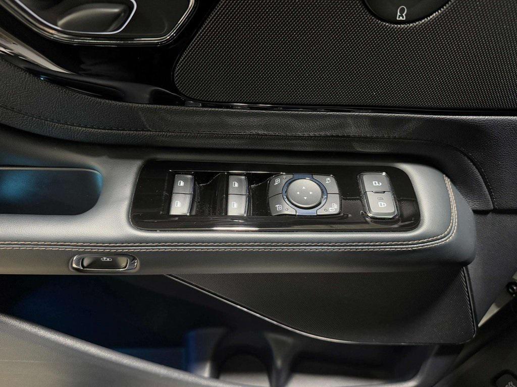 used 2025 Lincoln Aviator car, priced at $68,995