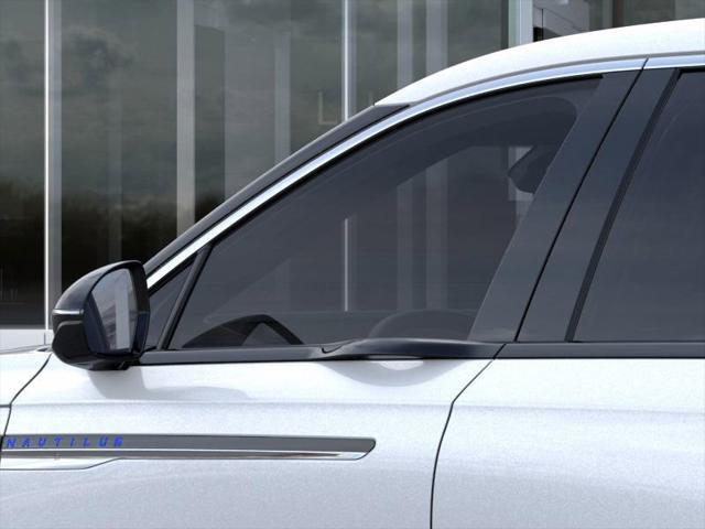 new 2025 Lincoln Nautilus car, priced at $51,724