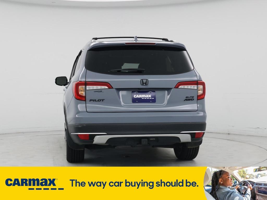 used 2022 Honda Pilot car, priced at $35,998