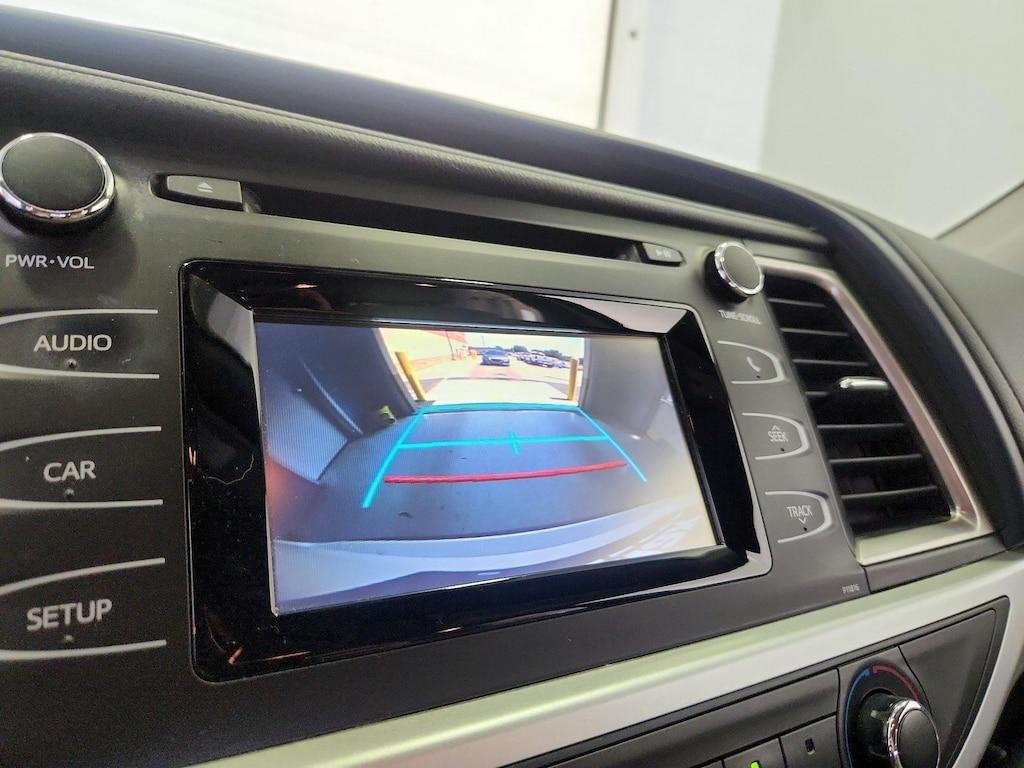 used 2019 Toyota Highlander car, priced at $25,998