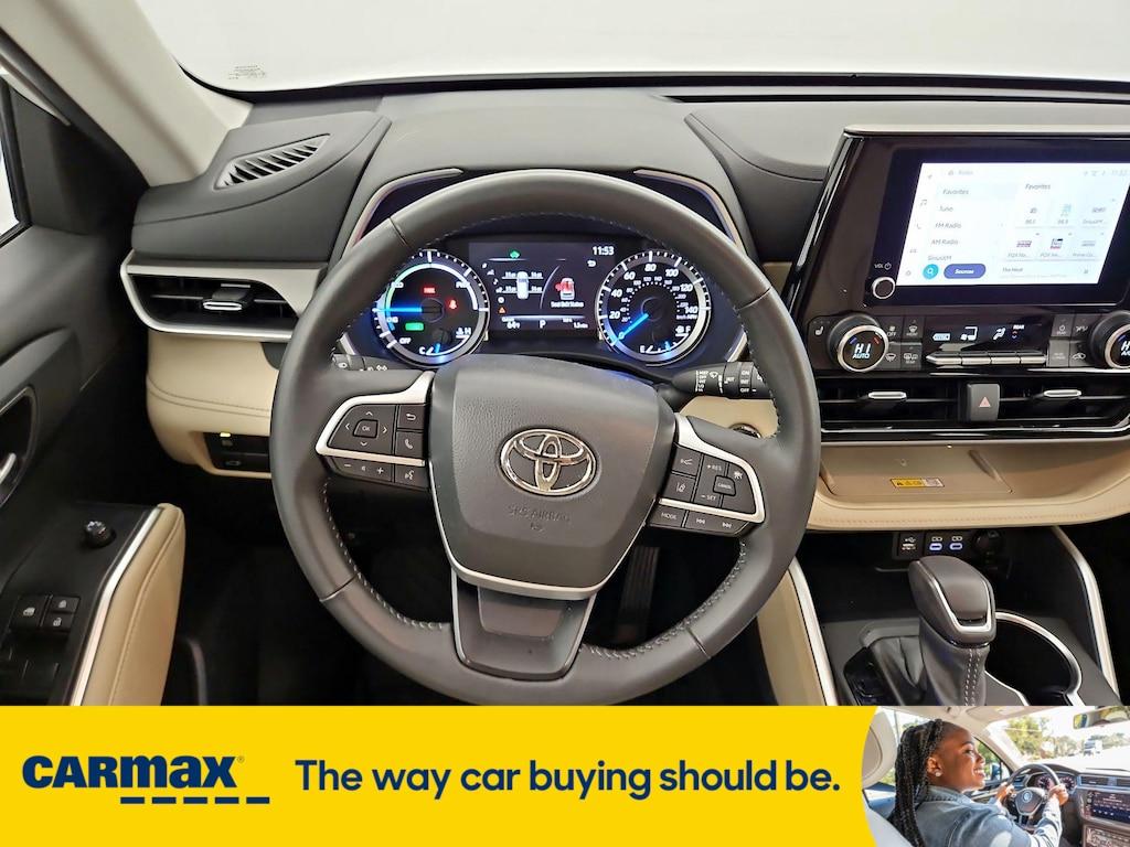 used 2023 Toyota Highlander Hybrid car, priced at $51,998