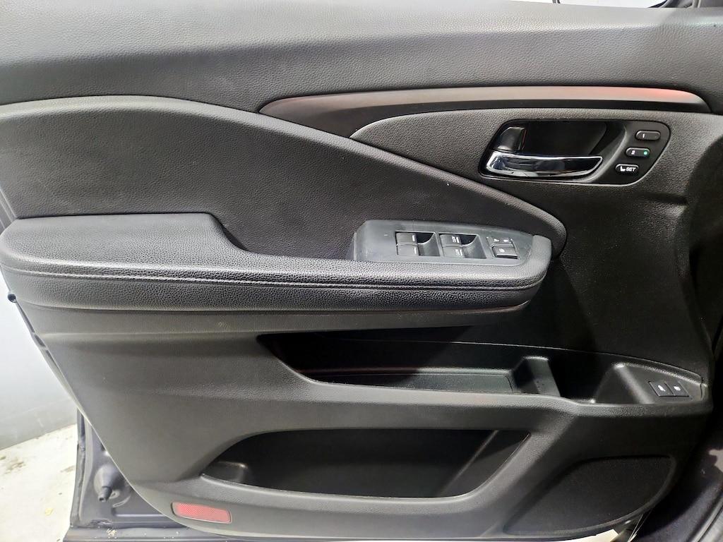 used 2022 Honda Pilot car, priced at $31,998