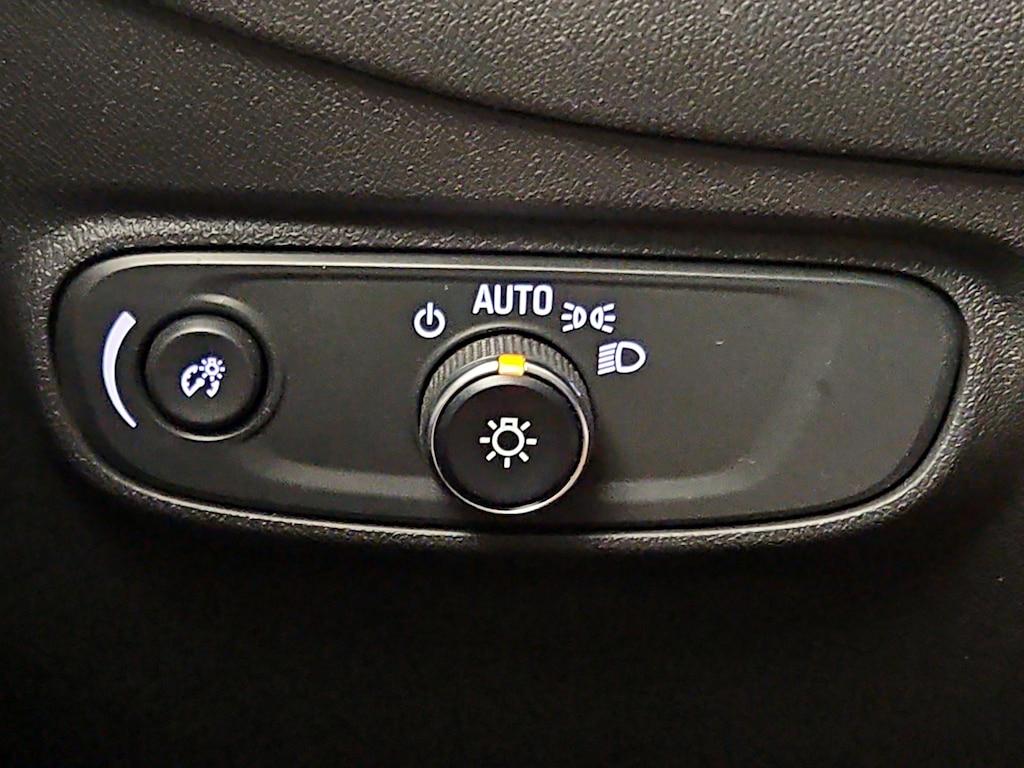 used 2023 Chevrolet Equinox car, priced at $20,998