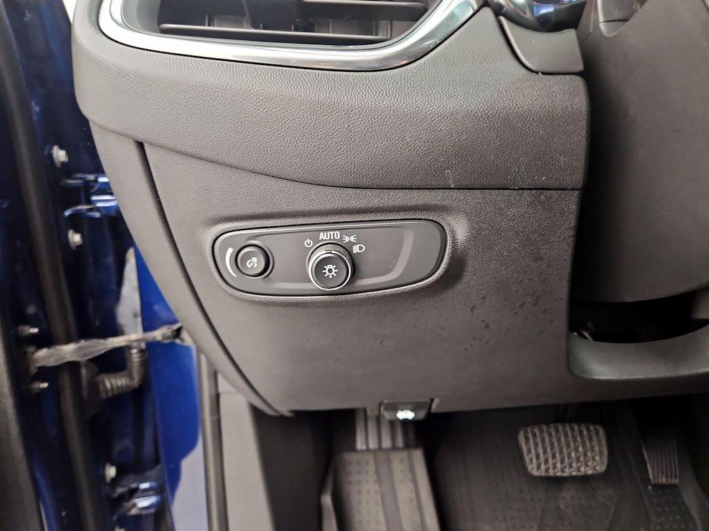 used 2022 Chevrolet Equinox car, priced at $21,998