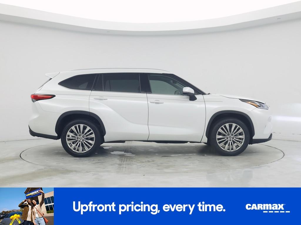 used 2023 Toyota Highlander car, priced at $44,998