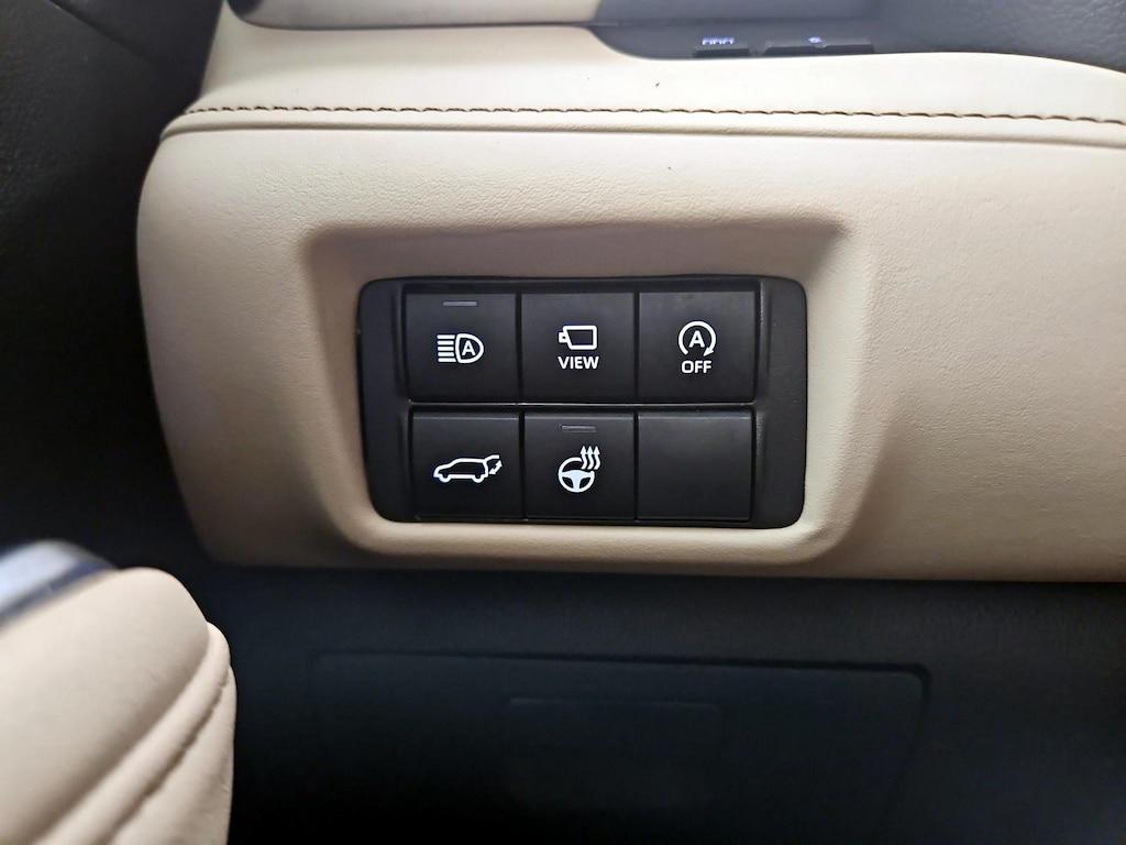 used 2023 Toyota Highlander car, priced at $44,998