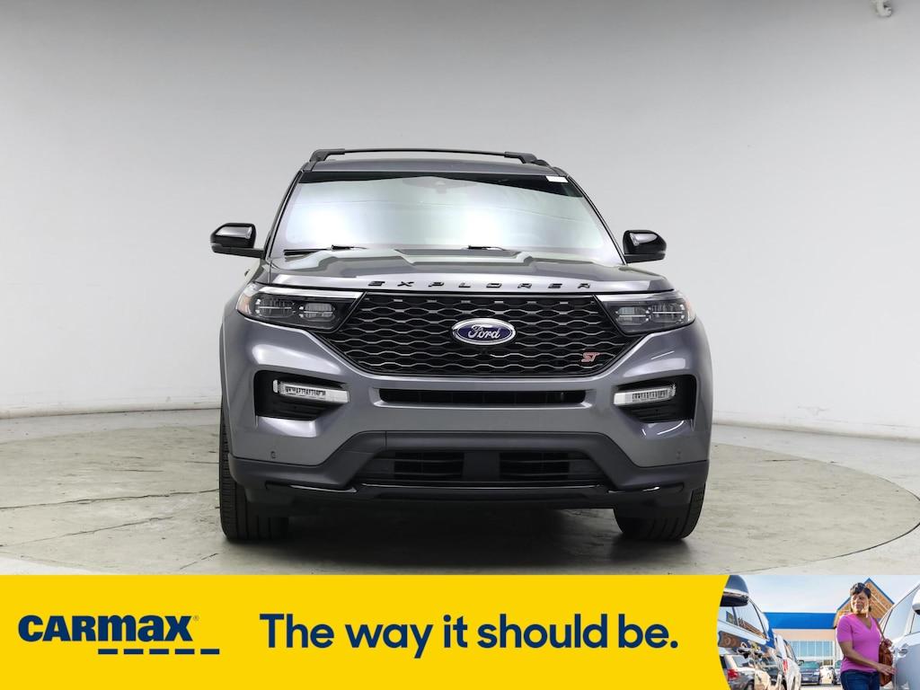 used 2023 Ford Explorer car, priced at $48,998