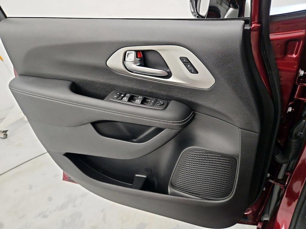 used 2023 Chrysler Pacifica car, priced at $42,998