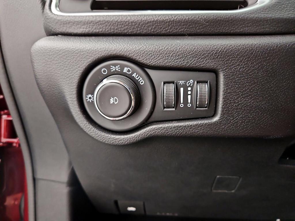 used 2023 Chrysler Pacifica car, priced at $42,998