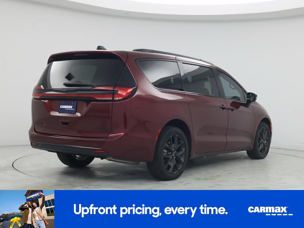 used 2023 Chrysler Pacifica car, priced at $42,998