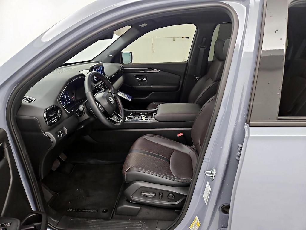 used 2025 Honda Pilot car, priced at $53,998