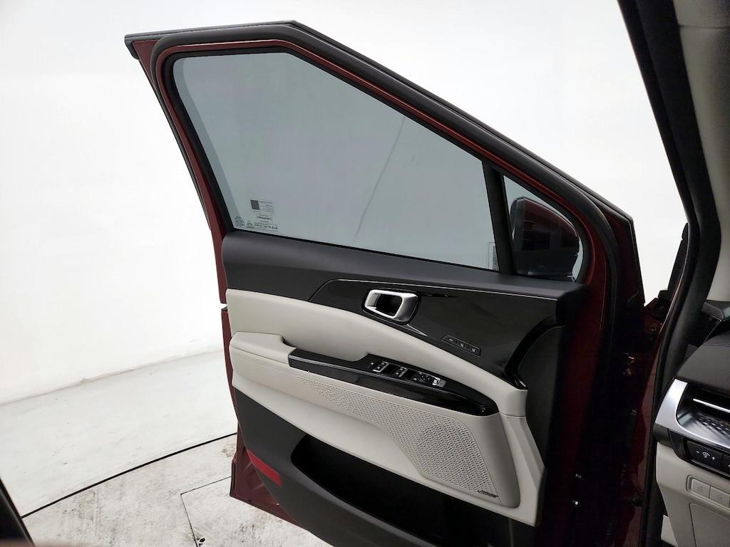 used 2024 Kia Carnival car, priced at $44,998