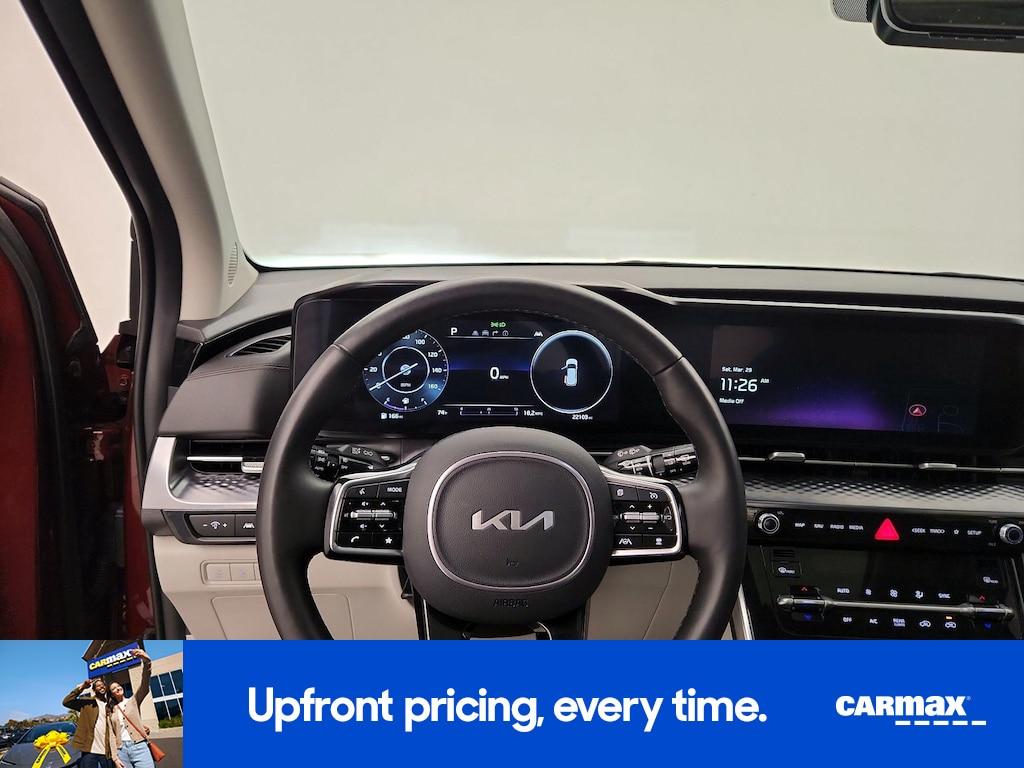 used 2024 Kia Carnival car, priced at $41,998