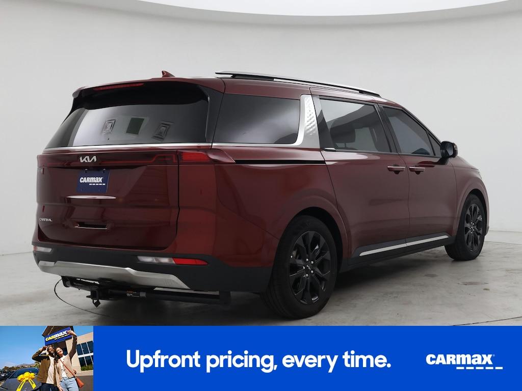 used 2024 Kia Carnival car, priced at $41,998