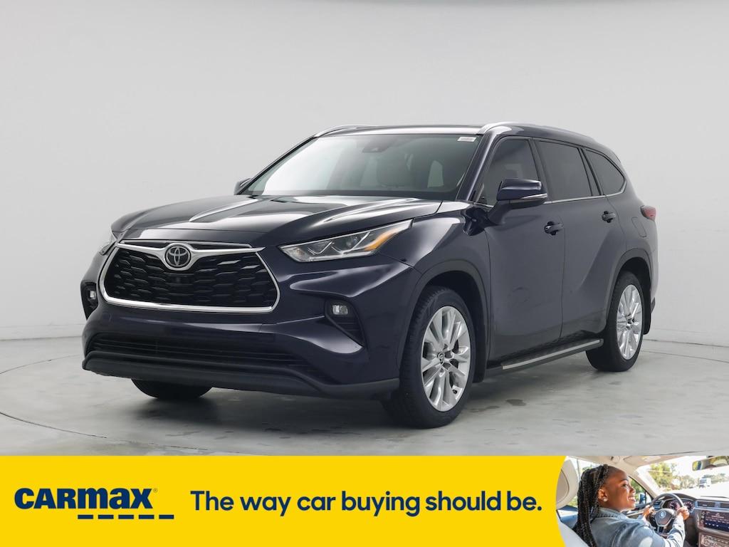 used 2022 Toyota Highlander car, priced at $39,998
