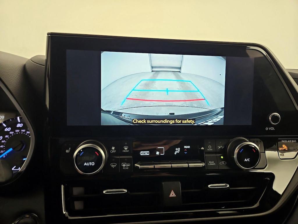 used 2023 Toyota Highlander Hybrid car, priced at $39,998