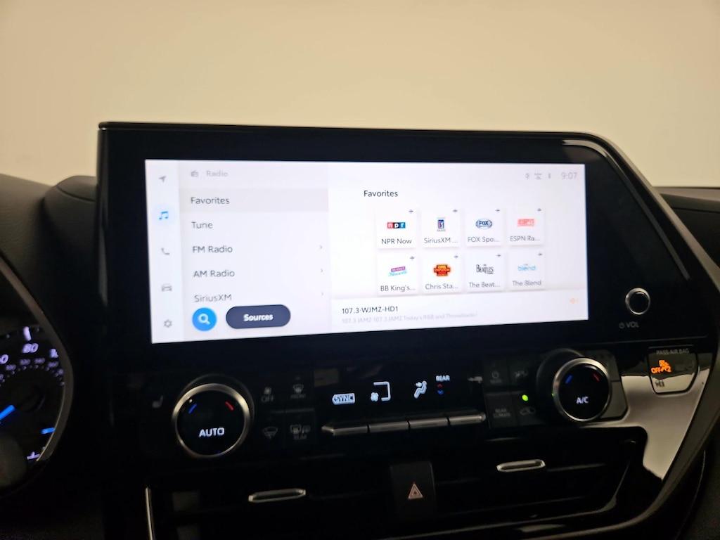 used 2023 Toyota Highlander Hybrid car, priced at $39,998